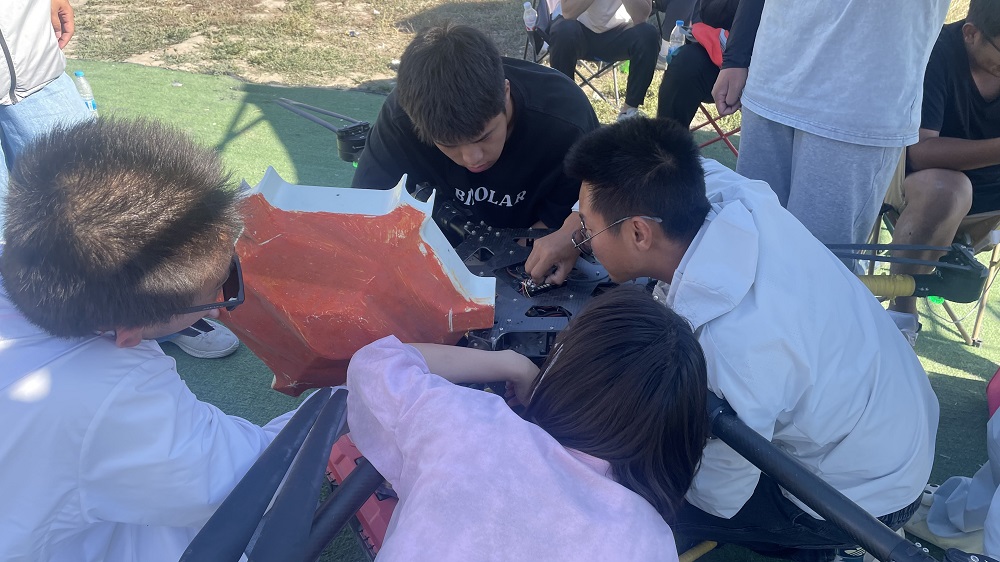 新疆无人机学校推荐——选择保华润天航空无人机培训公司