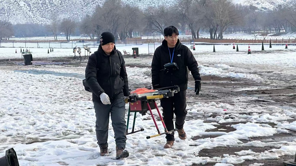 保华润天新疆训练基地：无人机飞行安全规范特训营