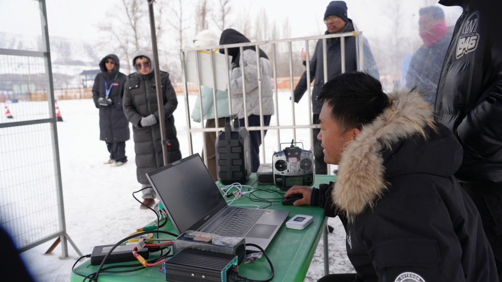 新疆保华润天航空无人机培训：乌市+喀什，两地上课，全疆招生