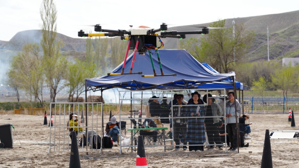 保华润天航空：一对一指导，解锁新疆无人机培训新体验